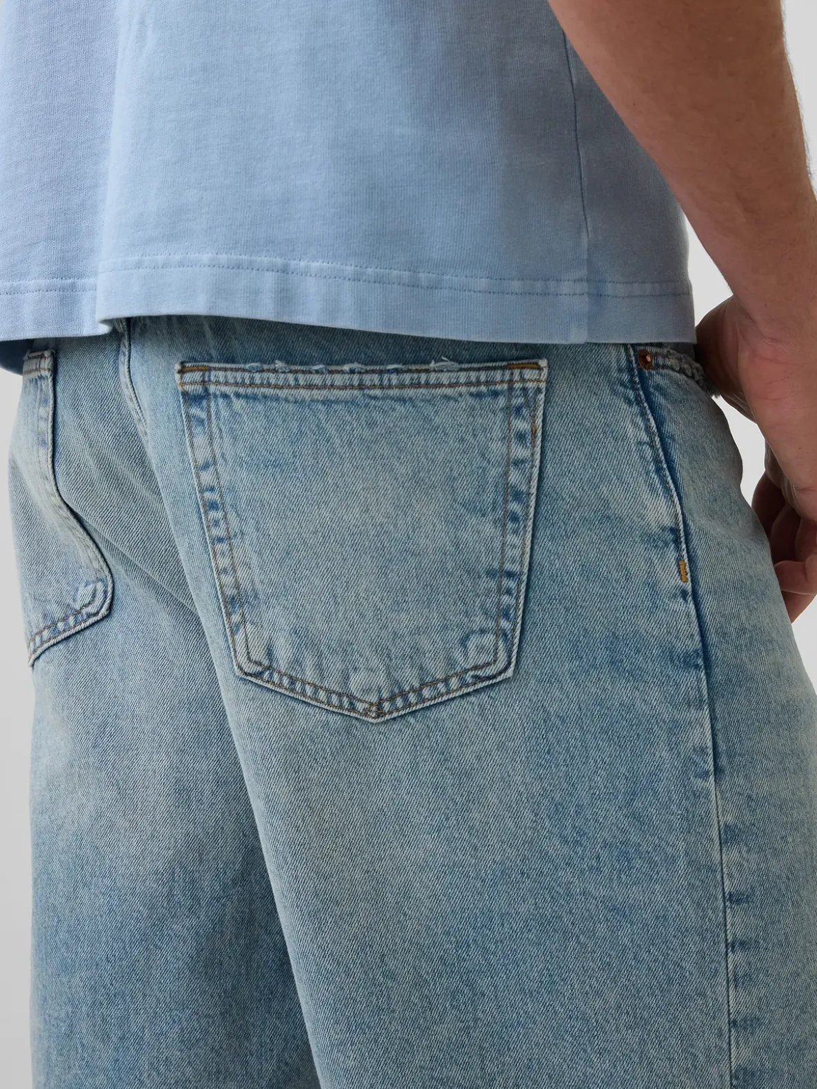 '90s Loose Denim Shorts
