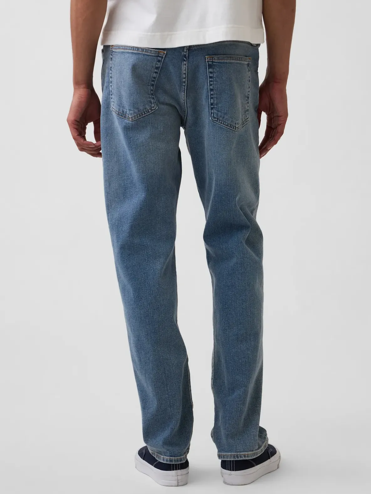 Straight Jeans