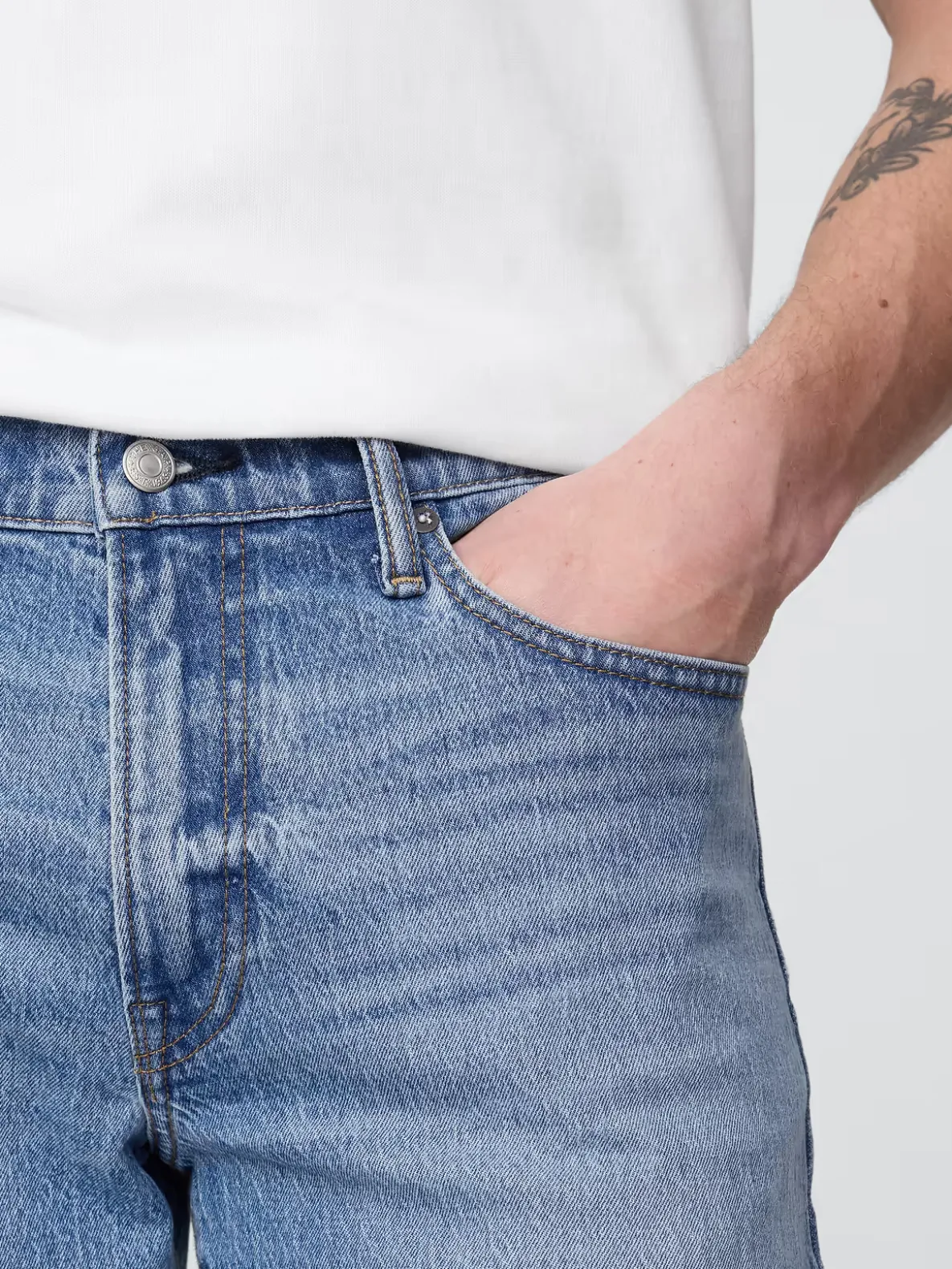 Straight Jeans